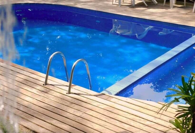 Отель Pousada Happiness Ferradura