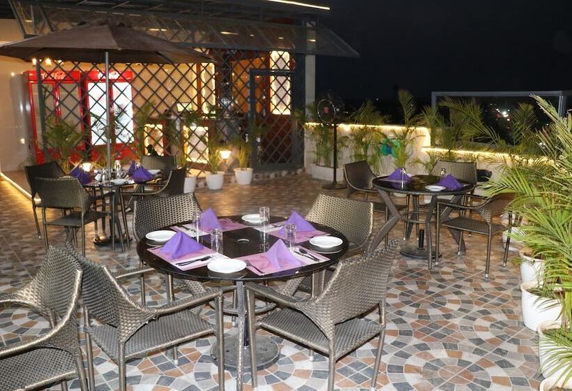 ホテル Regenta Inn Amritsar Airport Road