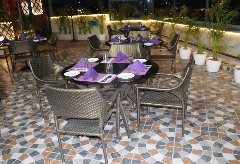 호텔 Regenta Inn Amritsar Airport Road