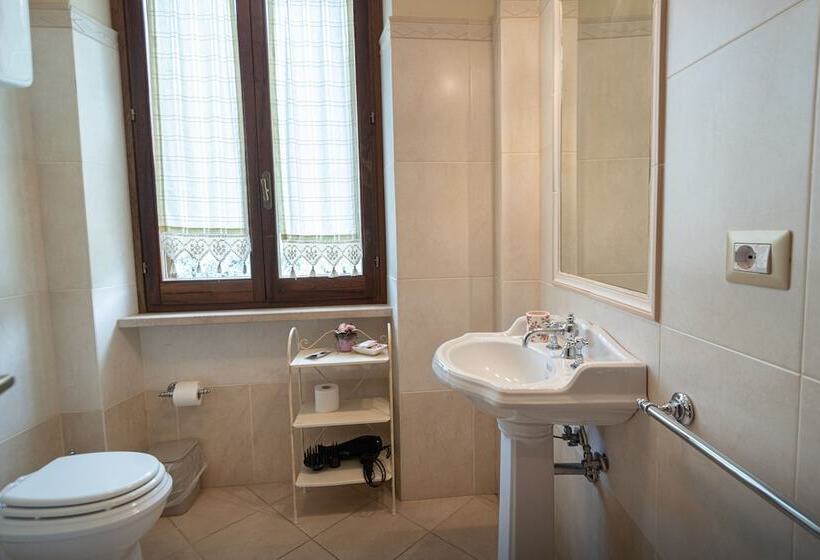 هتل روستایی Villa Val D Olivi