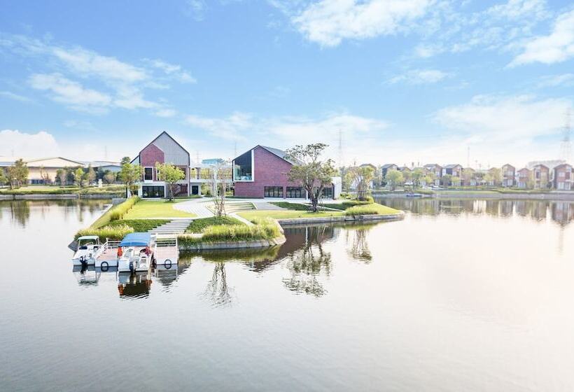 酒店 Saksiam Lakeside Resort