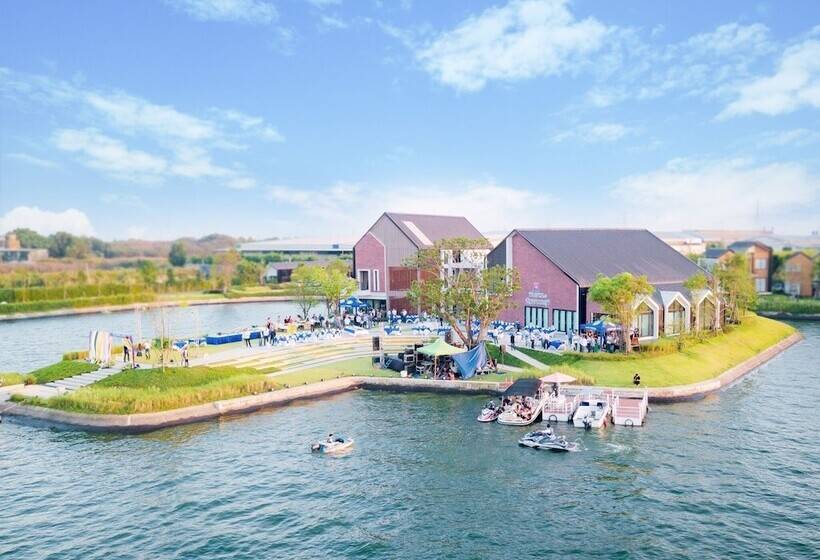酒店 Saksiam Lakeside Resort