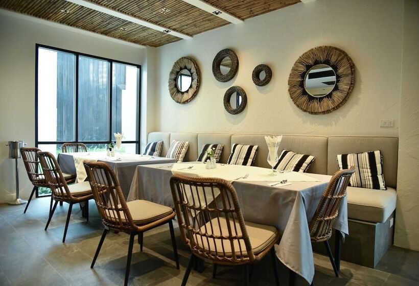 酒店 Saksiam Lakeside Resort