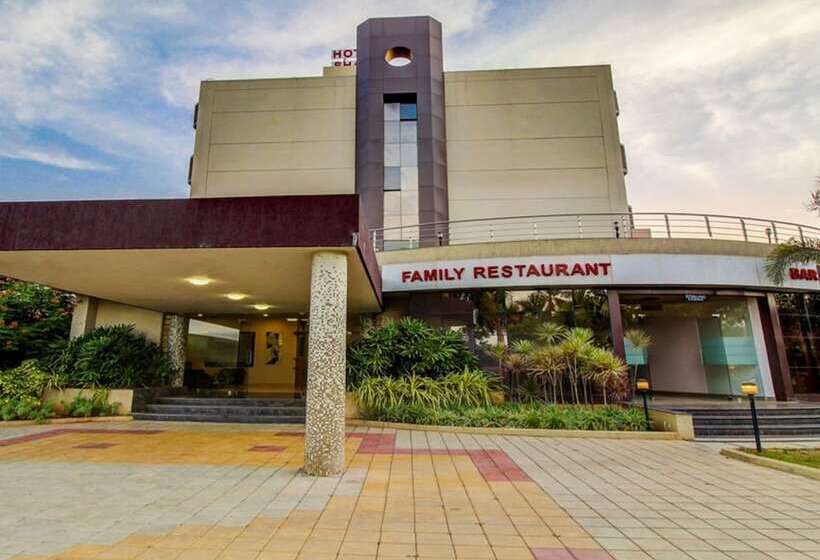 בית מלון כפרי Shahu And Sai Shahu