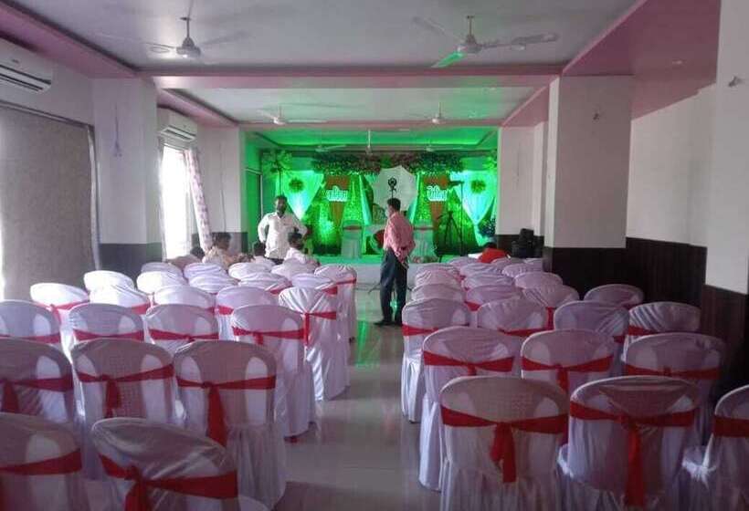 בית מלון כפרי Shahu And Sai Shahu