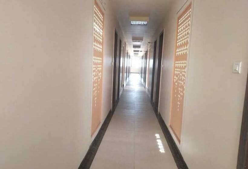 בית מלון כפרי Shahu And Sai Shahu