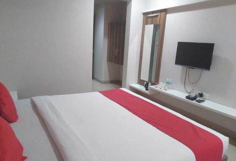 בית מלון כפרי Shahu And Sai Shahu