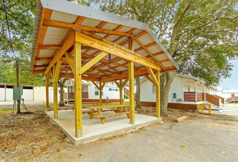 호텔 Southern Breeze Lodge