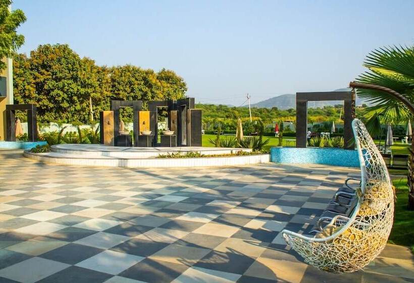 בית מלון כפרי The Bhagwati Resort