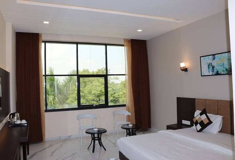 בית מלון כפרי The Bhagwati Resort