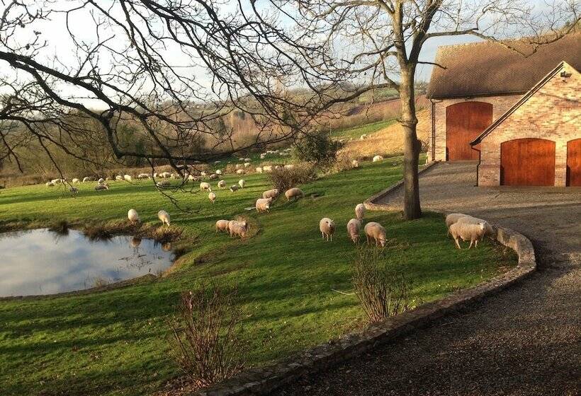 בית מלון כפרי The Motor House