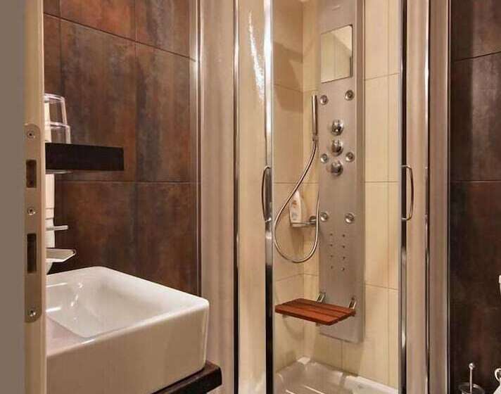 فندق Tsarbou Guesthouse