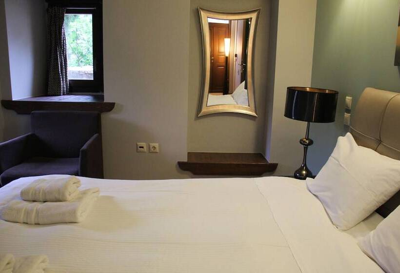 فندق Tsarbou Guesthouse