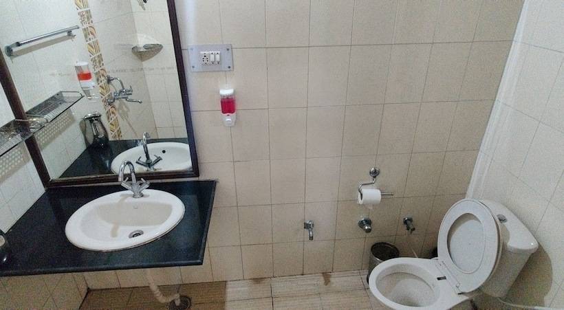 ホテル Vedant Valley Resort, Kund