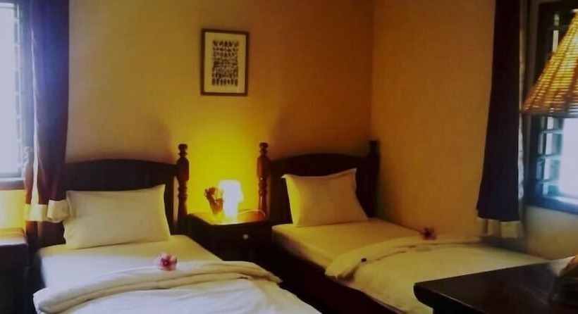 هتل White Horse Residence