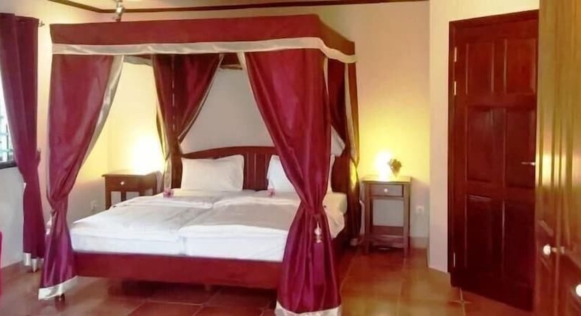 هتل White Horse Residence