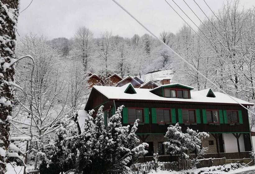 هتل Yesil Dus Vadisi Bungalow Restoran