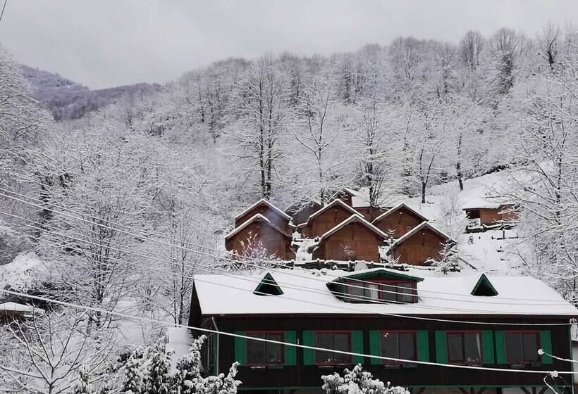 هتل Yesil Dus Vadisi Bungalow Restoran