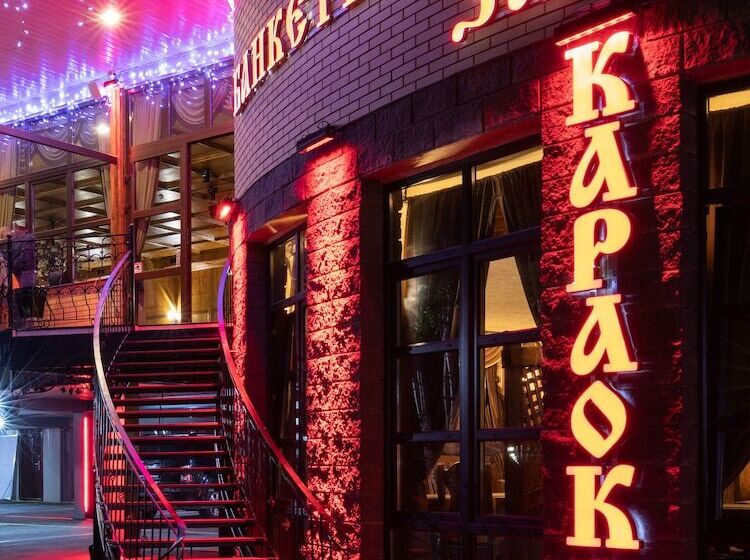 هتل Yuzhny Dvorik