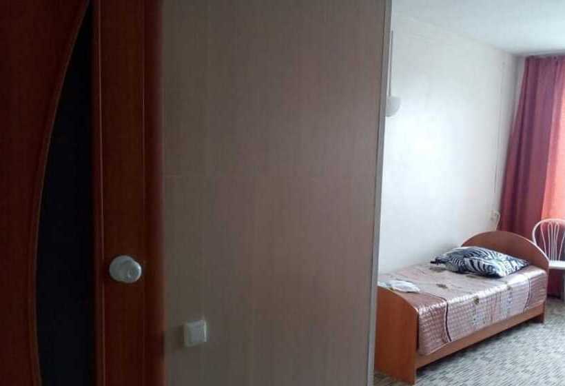 Maxrooms Zdvinsk Sibiria   Hostel