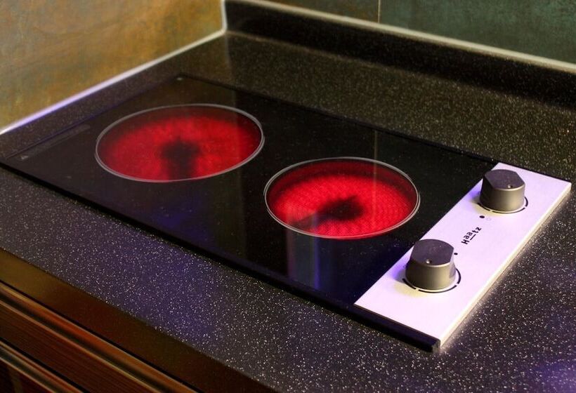 מוטל Cheonan Elli