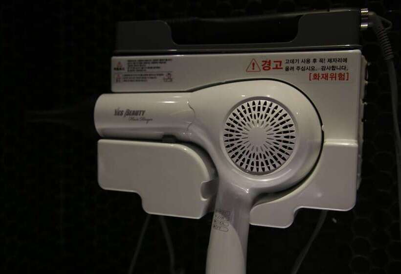 מוטל Cheonan Elli