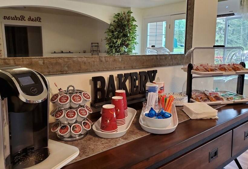 מוטל Delta Accommodations Alaska Country Inn