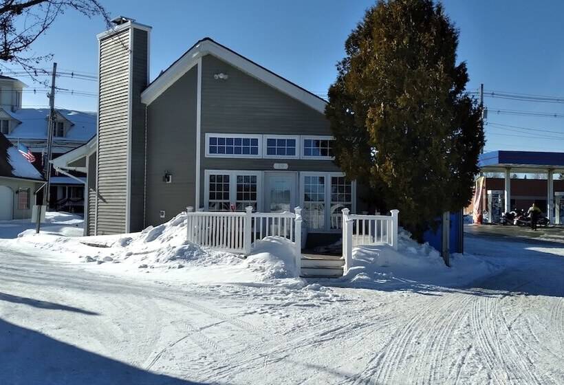 فندق على الطريق Island Pond Country Inn