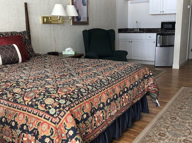 فندق على الطريق Island Pond Country Inn