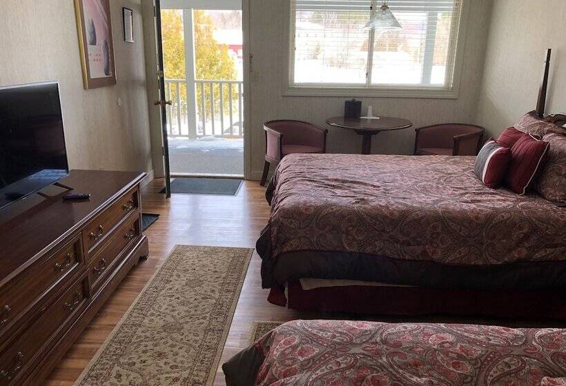 فندق على الطريق Island Pond Country Inn