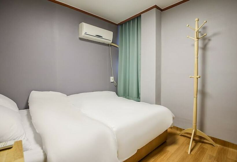 모텔 Jecheon Herb Park