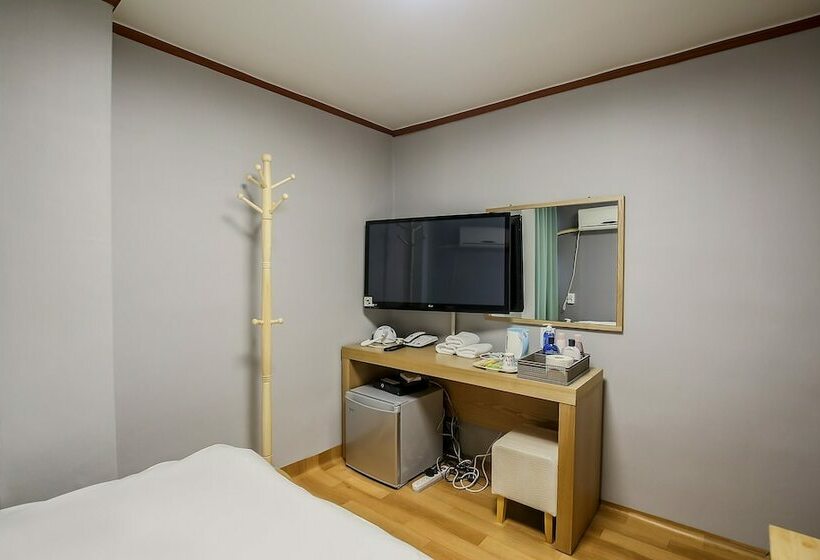 모텔 Jecheon Herb Park