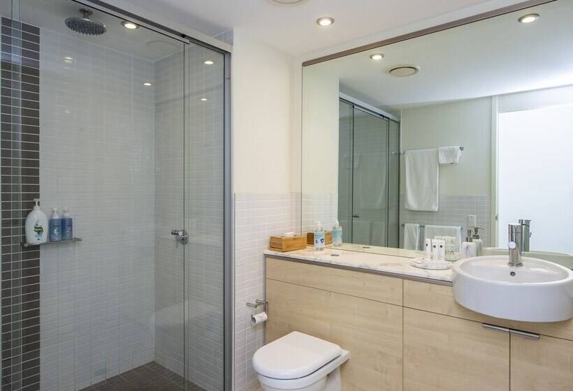 מוטל Magnetic Blue Waterfront Apartments