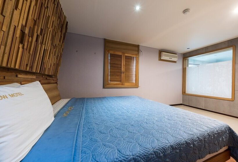 Motel Tongyeong Wow