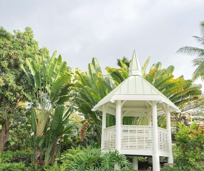 Outrigger Kona Resort And Spa