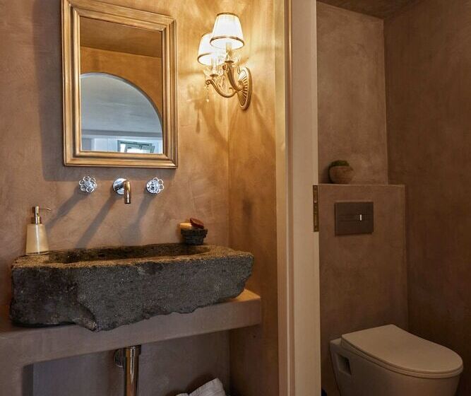 פנסיון Arvanitis Cave Village