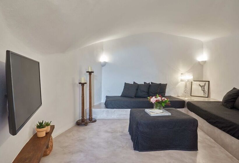 פנסיון Arvanitis Cave Village