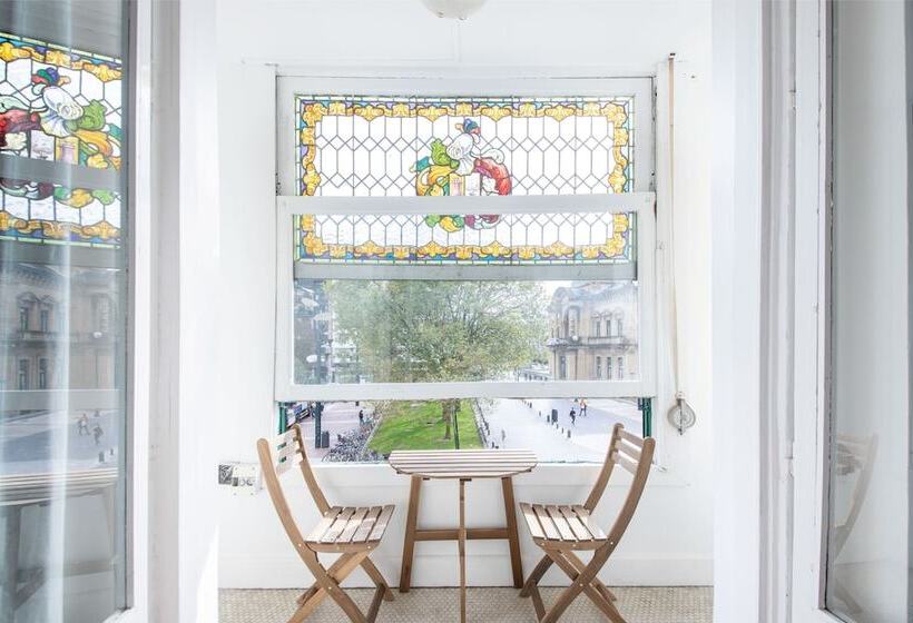 پانسیون Belle époque Self Check In Guest House