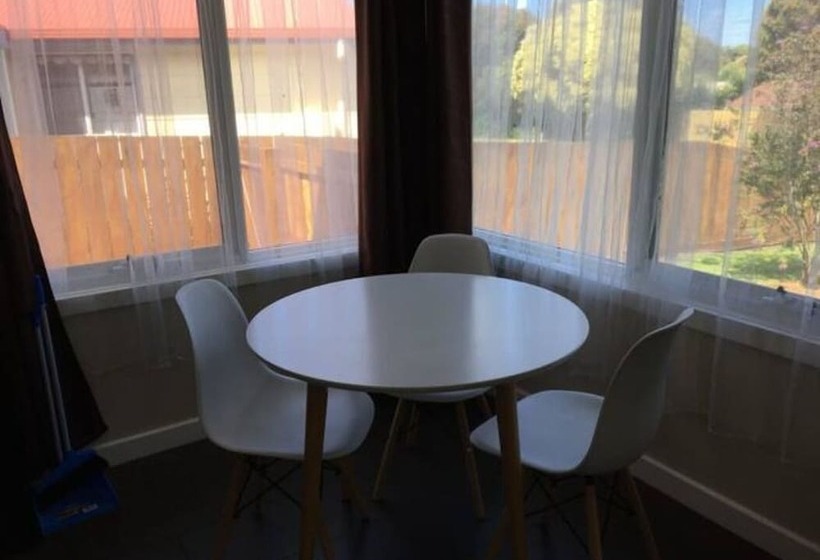 بنسيون Bluefin Tuna Fishermen Whale Watching