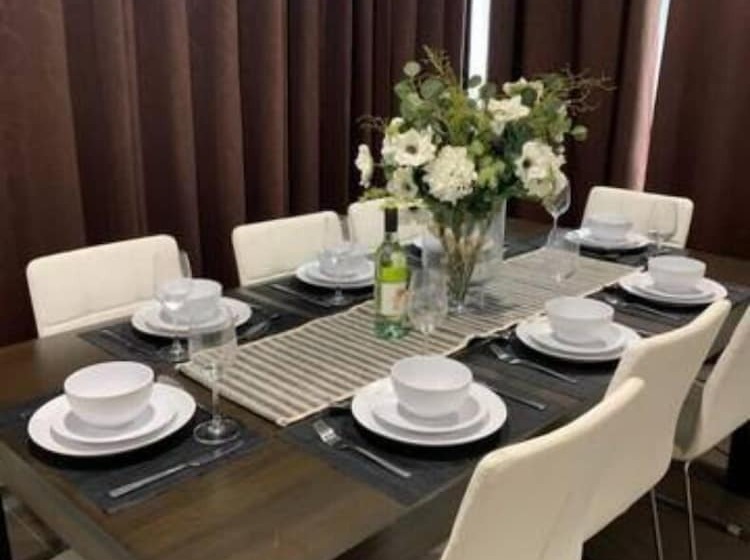 بنسيون Bluefin Tuna Fishermen Whale Watching