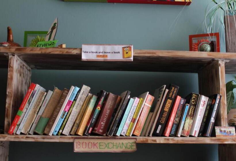 پانسیون Casa De Lis Hotel & Tourist Information Centre