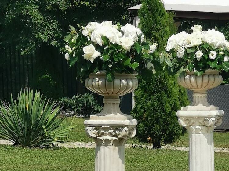 펜션 Gradinile Romane