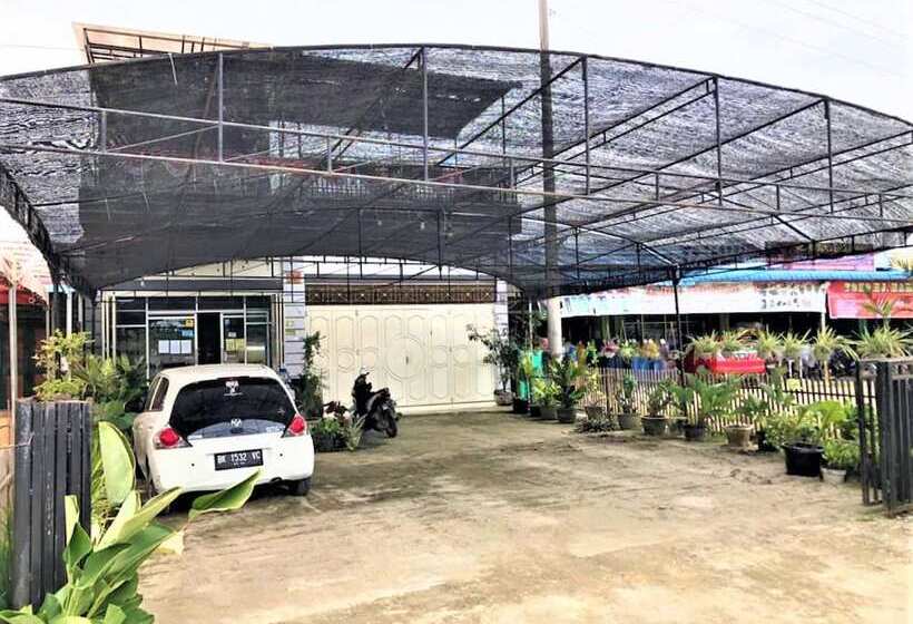 פנסיון Guest House Nasyauqi Kuala Tanjung