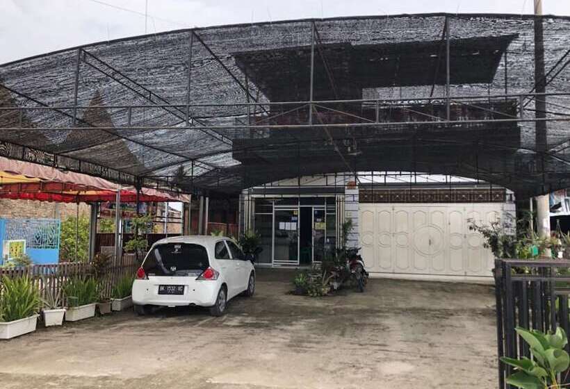 بنسيون Guest House Nasyauqi Kuala Tanjung