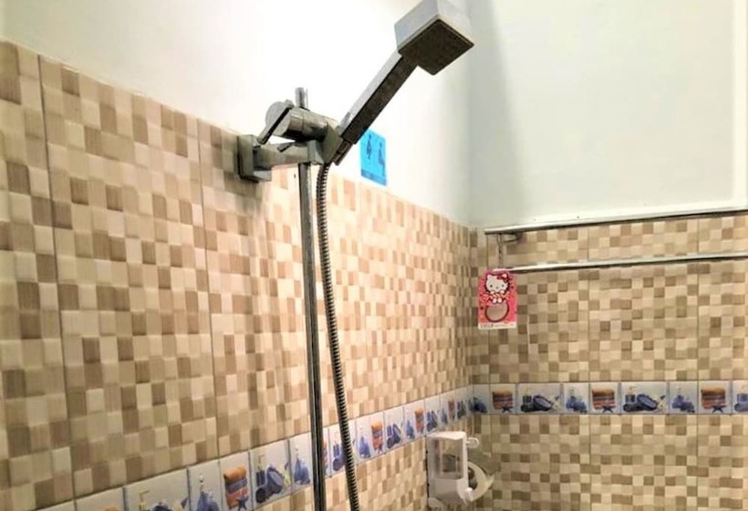 פנסיון Guest House Nasyauqi Kuala Tanjung