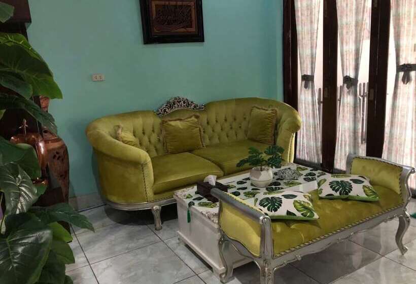 פנסיון Guest House Nasyauqi Kuala Tanjung