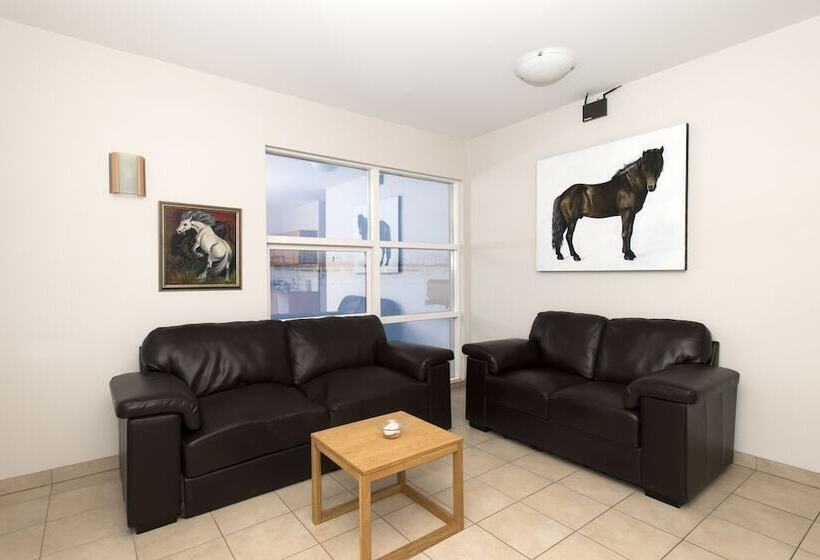 پانسیون Guesthouse Eldhestar