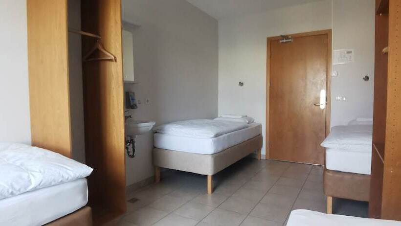 پانسیون Guesthouse Eldhestar