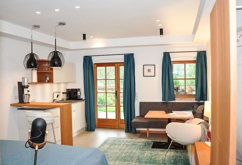 פנסיון Haus Am See