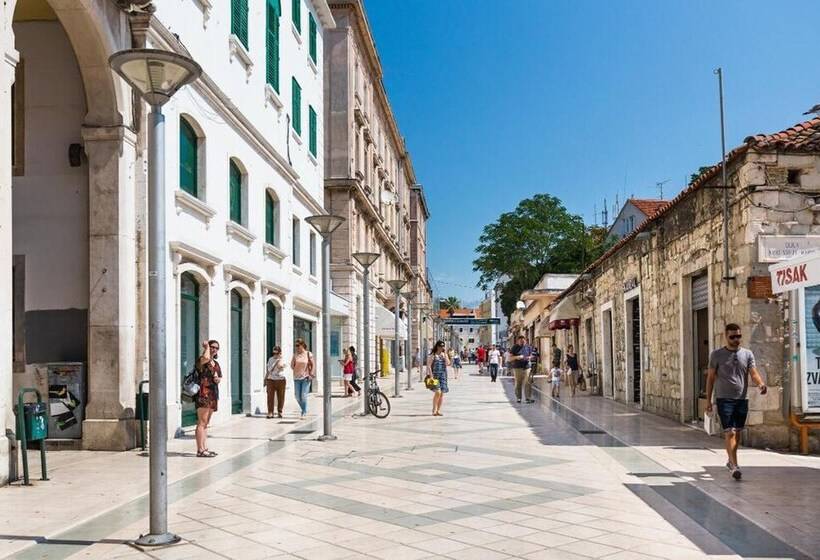 פנסיון Kind Room  Hotel Rose Split